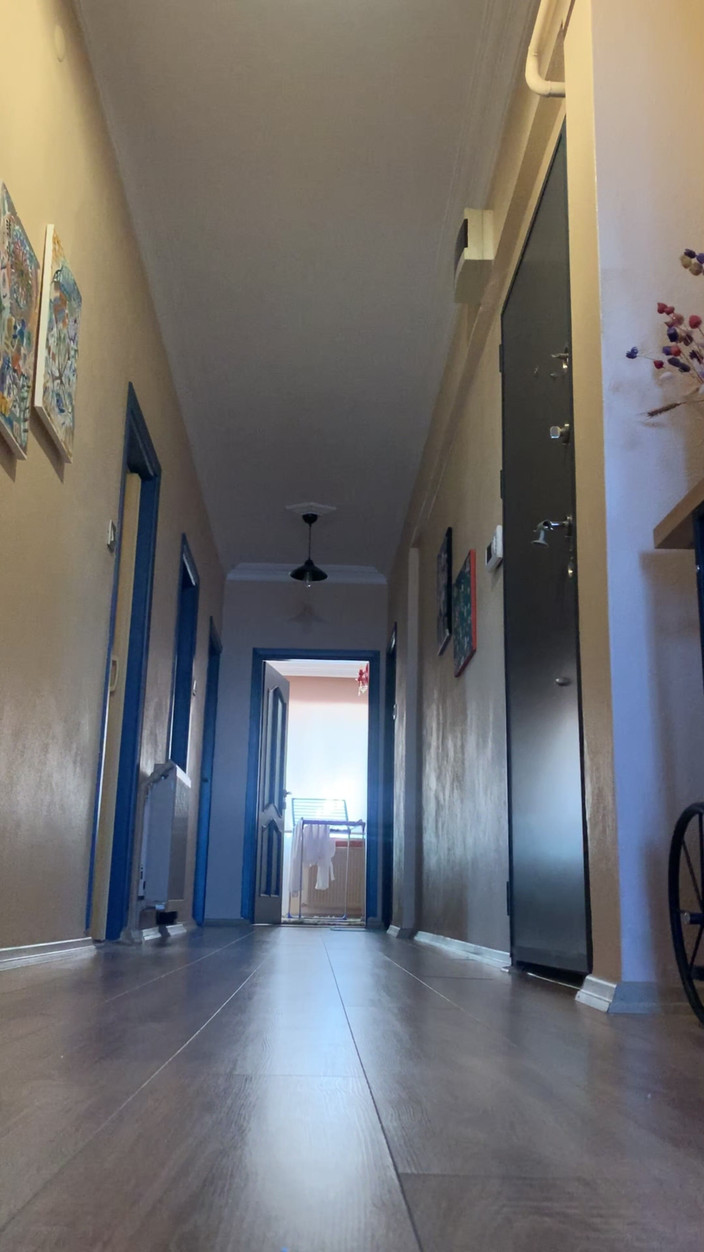 cd_aysemmm: Pizzacı çocuğa sikimi gösterdim (sütyen yok, külot yok)