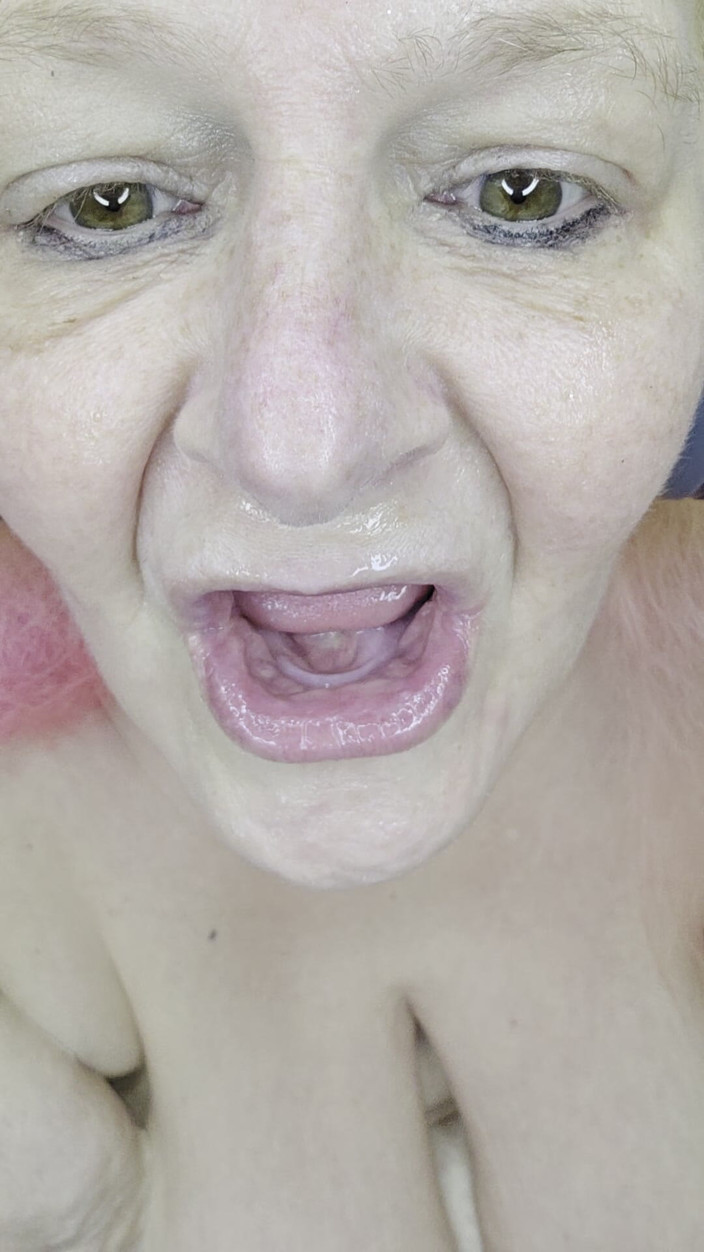 HerculesnVENUS: Lesbická akce Tounge je jejich uspokojením