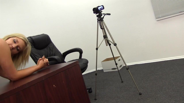 Backroom Casting Couch: 애슐리