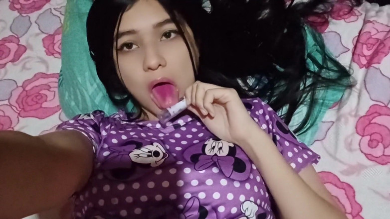 Yuli and tony: Un ricco orgasmo femminile con il mio nuovo pigiama. Mi...