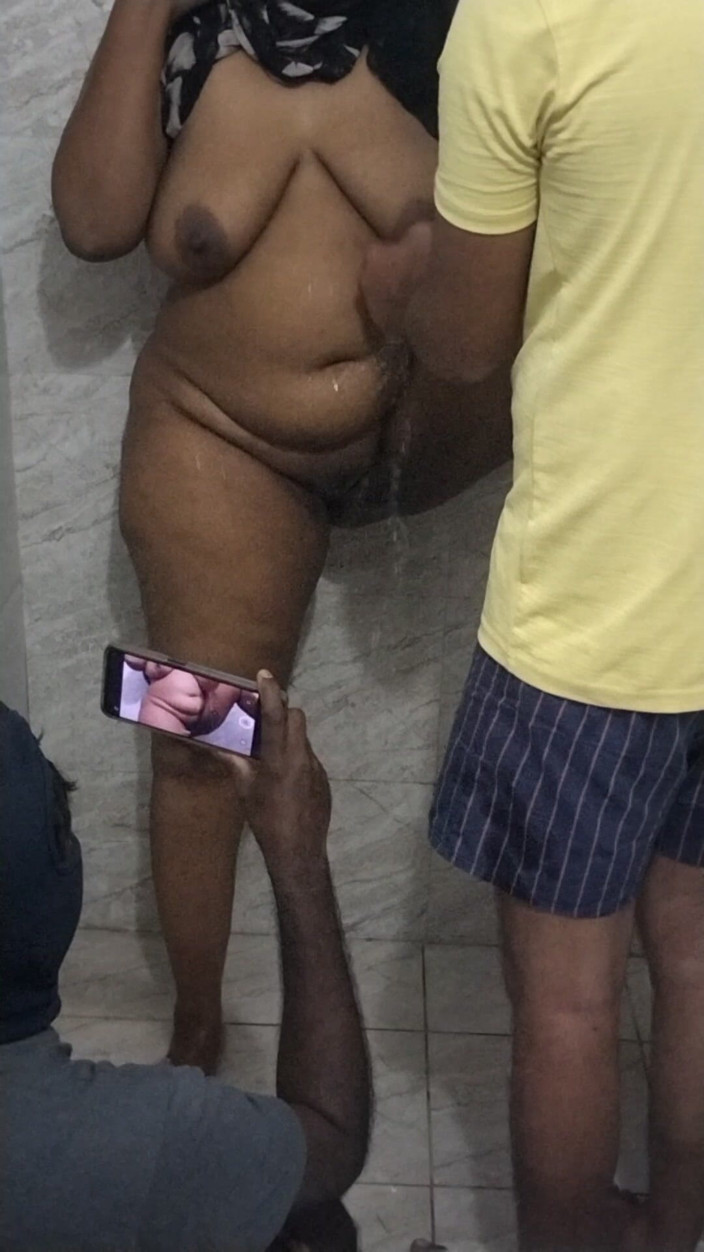 Tamil lesbian: Pussy Cleaning After Shaving and Hot Boobs Bouncing
