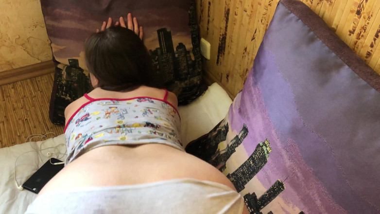 ArinaMills: 배다른 여동생과의 첫 섹스