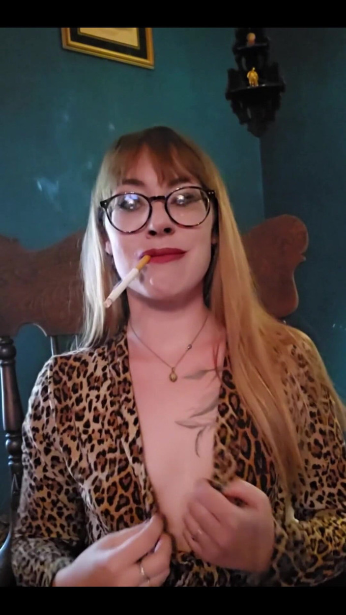 MistressThrope: Ah the Magic of Hump Day. Enjoy This Fetish Clip
