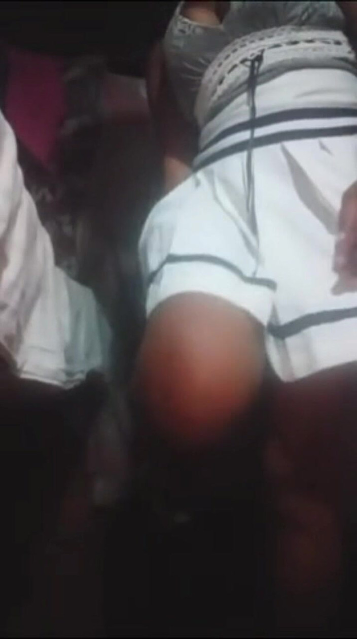 Dorelviss: Zobrazeno Thong Strings Drzá a Krátký Mop Všechny Krajky Sexy