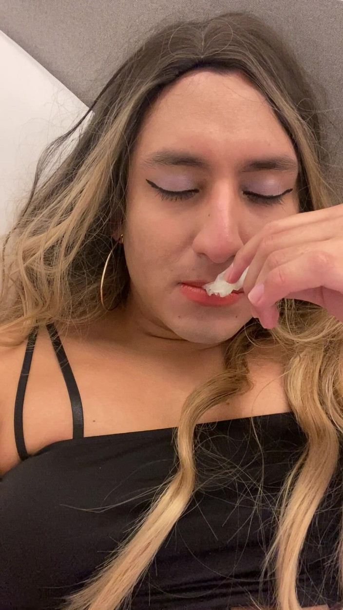 Natalia Valera: Saya melancap dan minum air mani saya sendiri