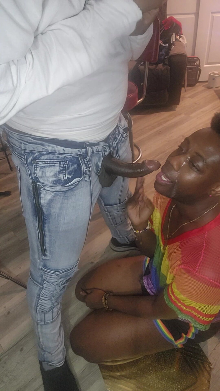 Wondahead21: 게이 프라이드를 위해, 목구멍 따먹기! - 수파헤드21