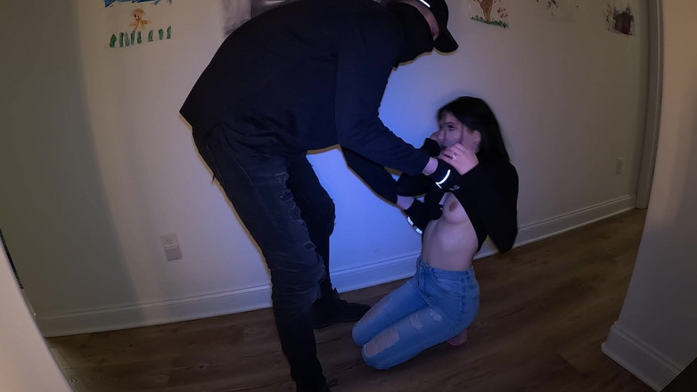 Jay Bond: Visitante inesperado surpreende Jade Bond