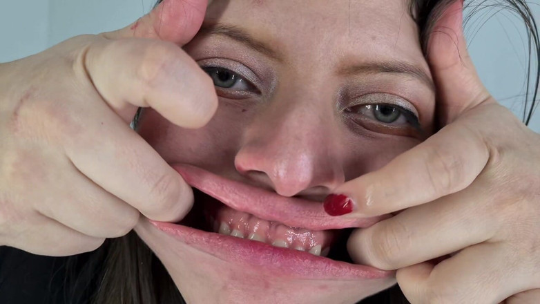 Alice H: Mouth Fetish