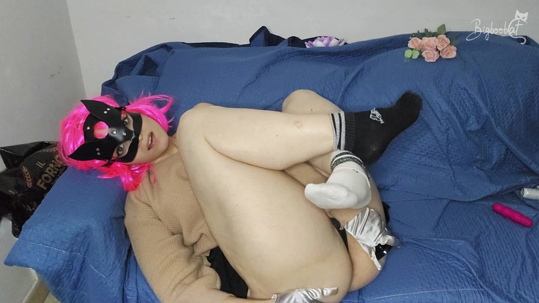 BigBoobCat: 大きなナチュラルな胸とアソコマスク:君のために自分を爆発させている