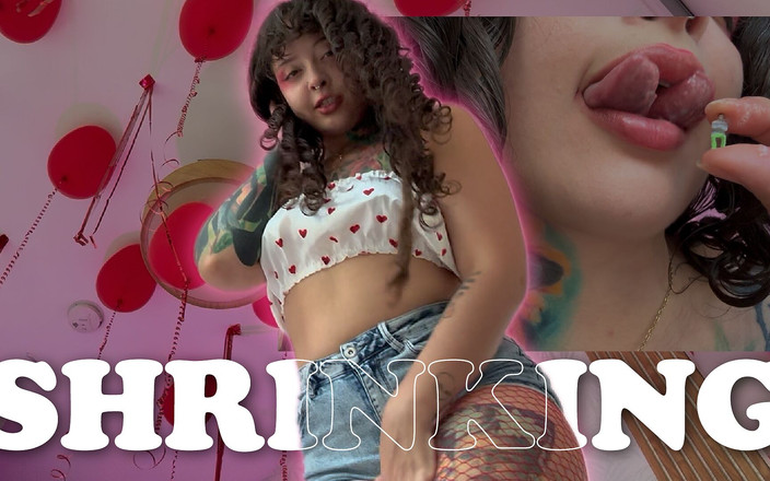 Pedazodchicle: У хорошенькой девушки из колледжа странная фантазия. Сжимающийся фетиш.