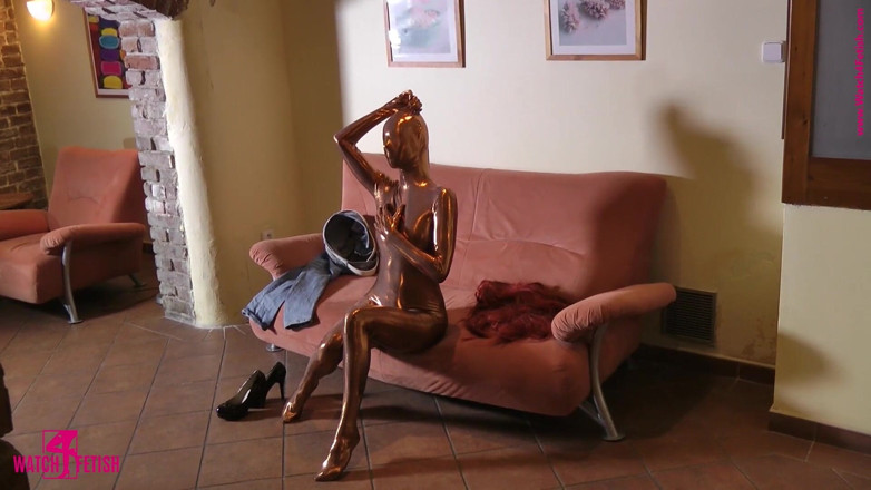 ZentaiDolls: Miłość Terezy do zentai