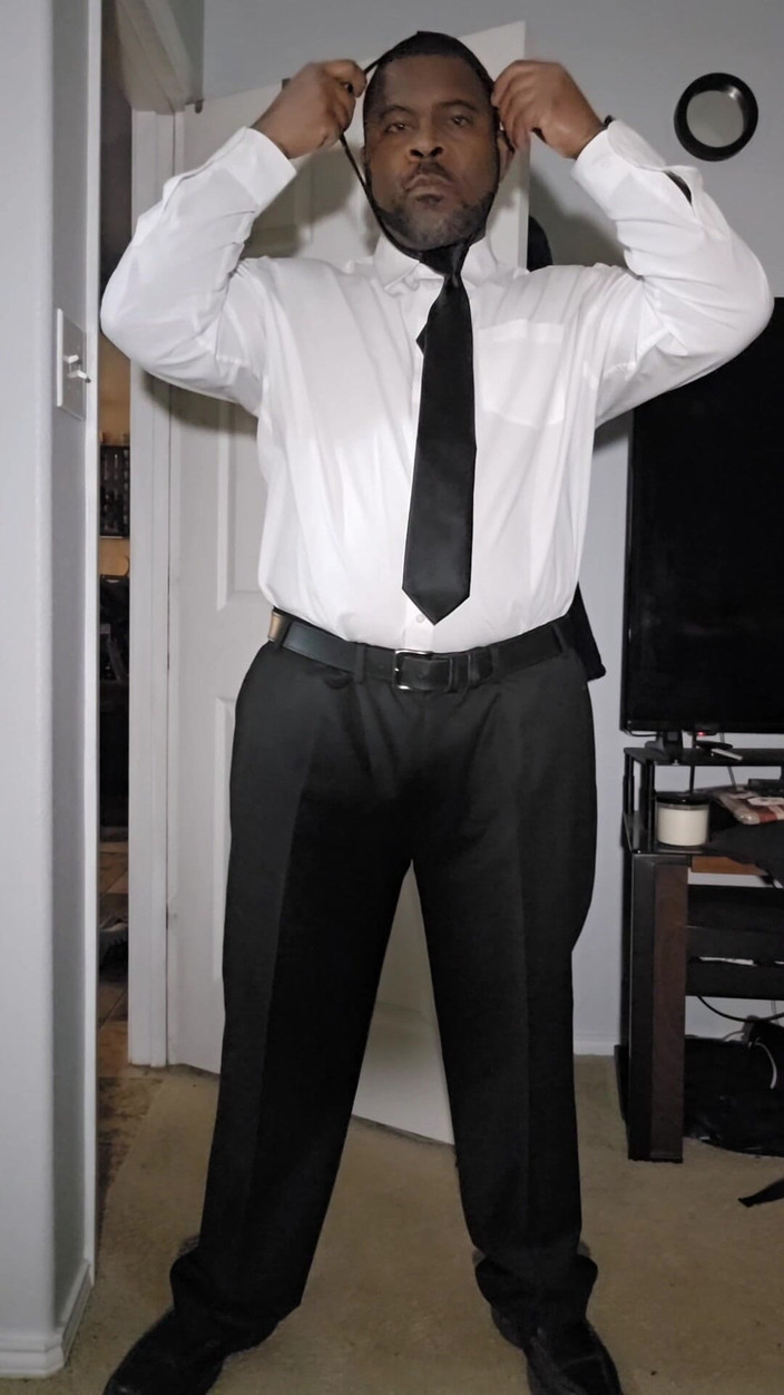 MrGoudreauXXX: シャツとネクタイでBBCを自慰行為