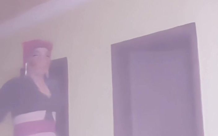 Ola-Sharaf-Transes: Bailando travesti hermosa árabe