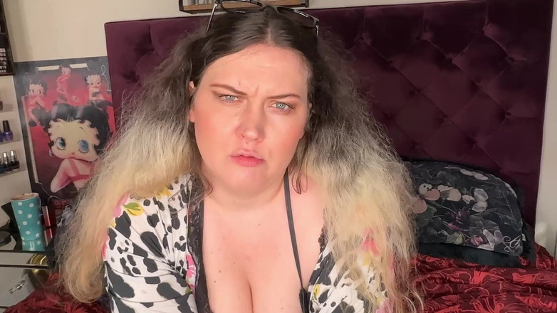 MissFFW: Femeie mare și frumoasă fertilă excitată imploră să o însămânțezi