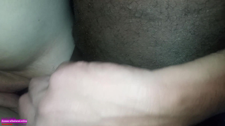 Cuckold Couple Swing: Esposa babando em todo o pau