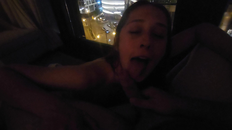 Mimiandevan: Kouření u okna