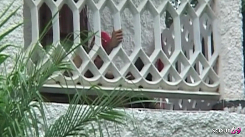 Shemale TS Collection: 大きな胸のシーメールが、きついアナルで屋外で犯される