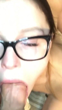 18 Year Old GF Fucks Me Like a Pornstar... Cumshot
