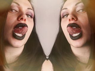 Goddess Misha Goldy: My black lips grab your attention!