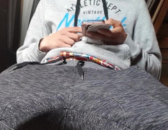 ShyBoy: Alemão garoto com pau grande pego me masturbando com enorme...