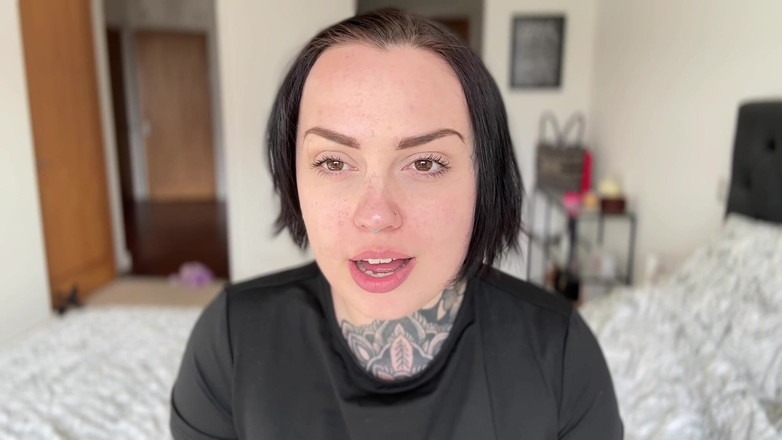 Miss Valentina: Nevlastní sestra tě chytila při tvrdém joi