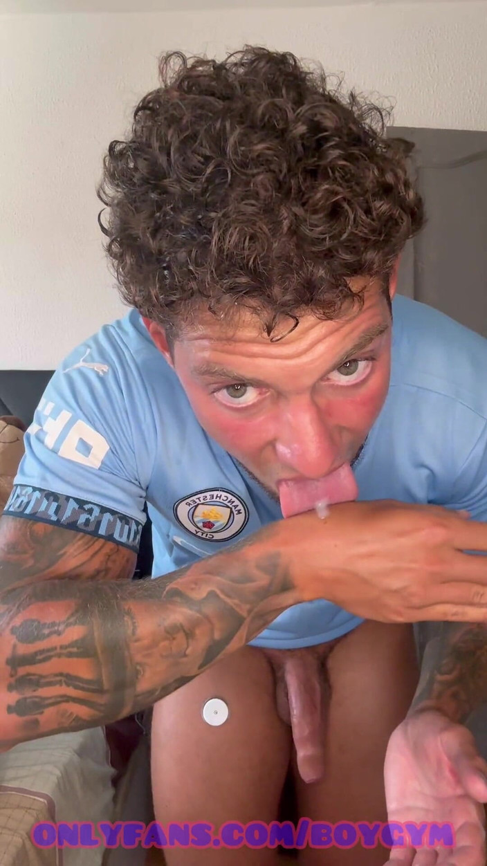 BoyGym: Football Player Huge sborrata! gioca la partita con me