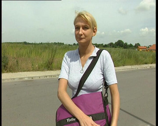 YOUR FIRST PORN: Fotze Rasieren - Auf Deutschen Strassen Angesprochen