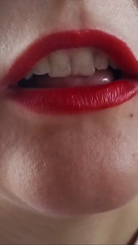 Obryně Red Lips Is Hladová pro tebe POV