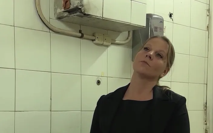 Mistress Henriette: Black Site 2minus