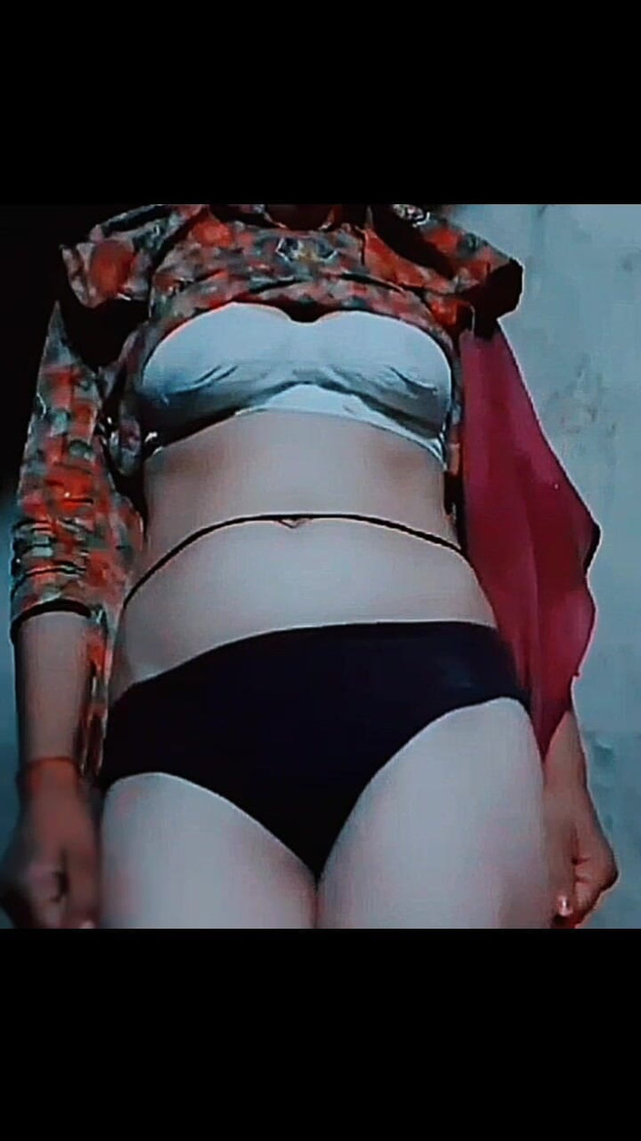 TricolorMusic3: I Want One of My Tights to Come Out and...