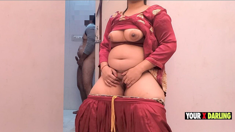 Jony Darling: Мачеха мастурбирует перед своим пасыноком, когда он также мастурбировал в ванной