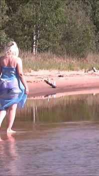 Golden Rain 61-Pee en la naturaleza