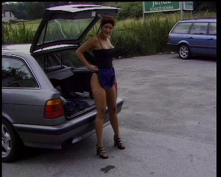 German's Fetish: Doamnei germane uluitoare îi place sportul pe apă în aer liber