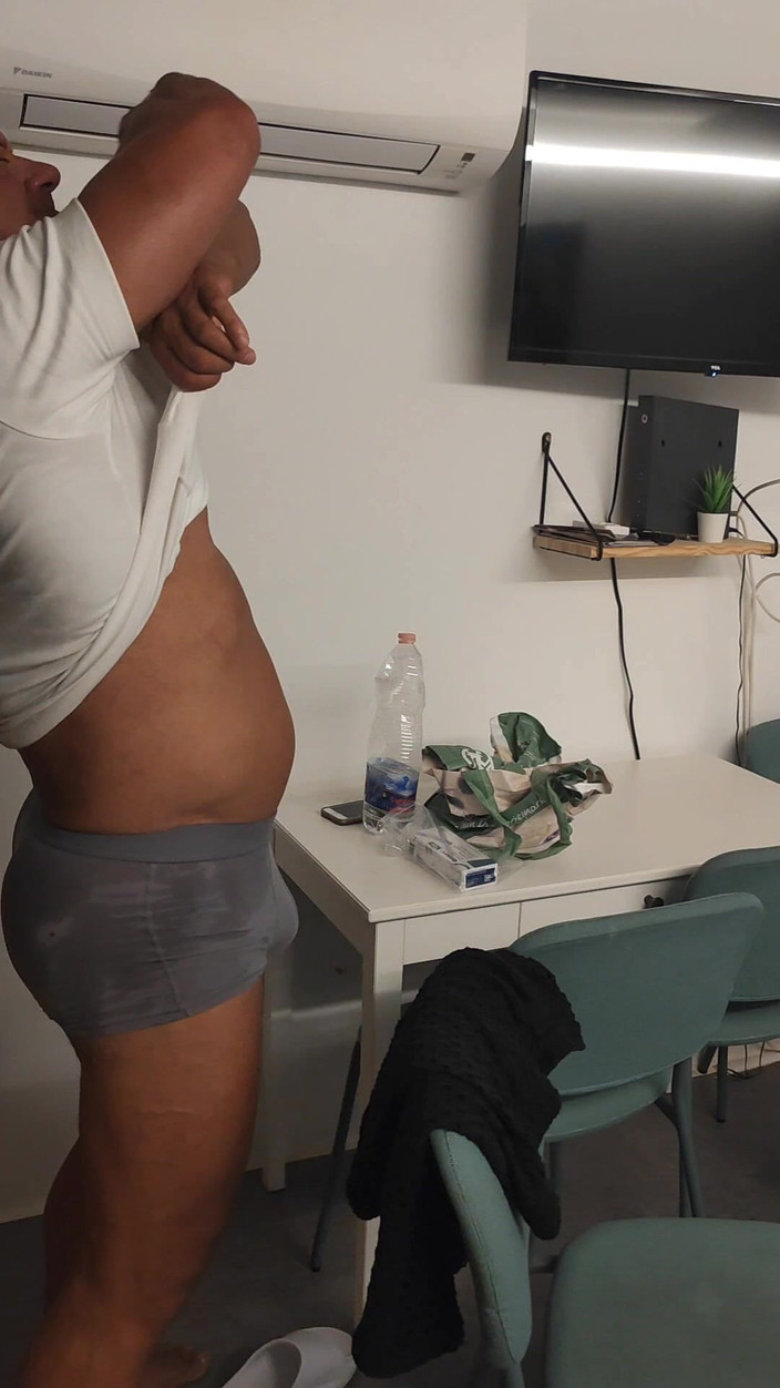 Dexterxxlfun: Ông guru được bú cu, người bạn thể hình