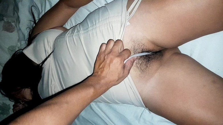 Karely Ruiz: Моя девушка присылает мне это видео, пока я работаю. Надеюсь, ей понравилось с другим парнем.