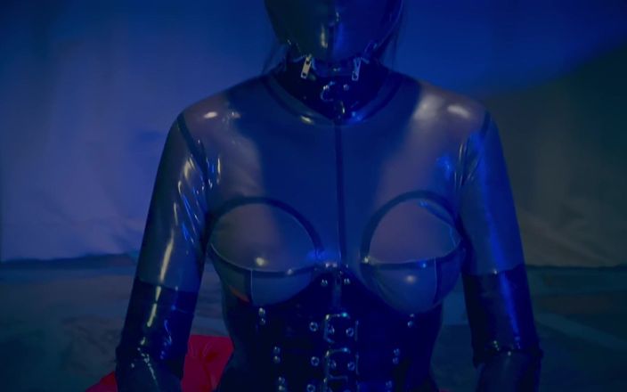 Twisted Nymphs: Twisted Nymphs - April&amp;#039;s Latex Doll Part 1