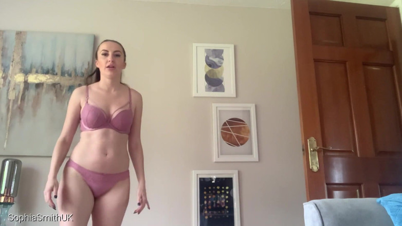 SophiaSmithUK: Cute high kicks