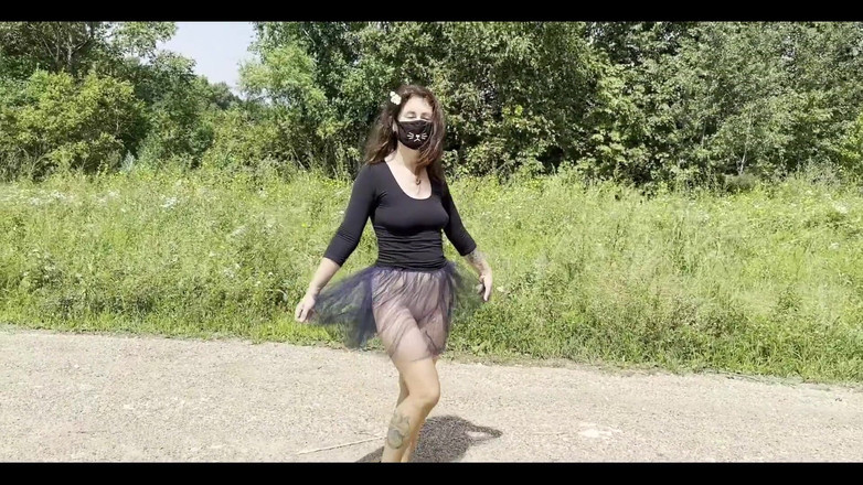 Juli Smith Meow: 내 키티를 산책으로 데려가기