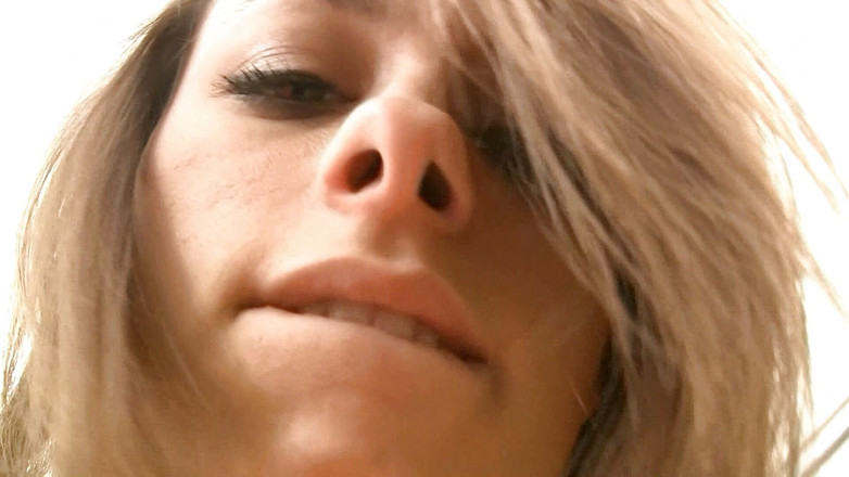 Pink Kitty: खूबसूरत कमसिन Riley jensen साइबियन सवारी की एनोय करती है