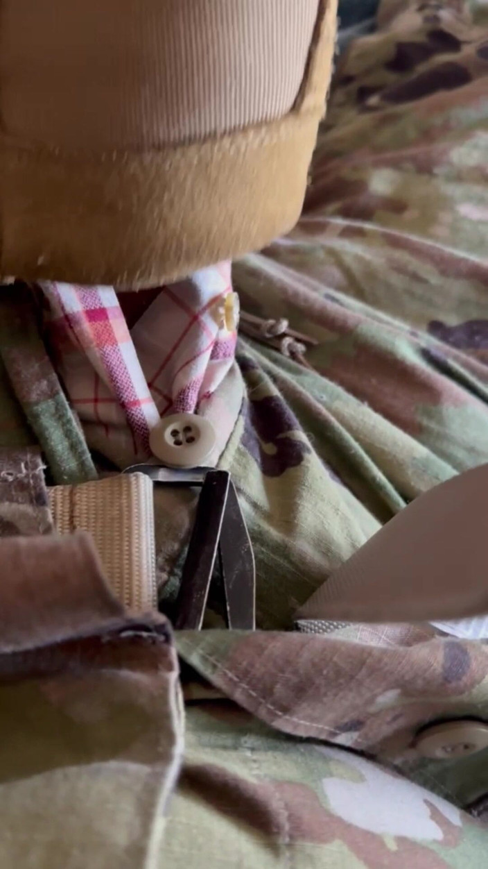 Gay Soldier Stuff: 超ホット - 米陸軍兵士がブーツに大量の精液を発射!