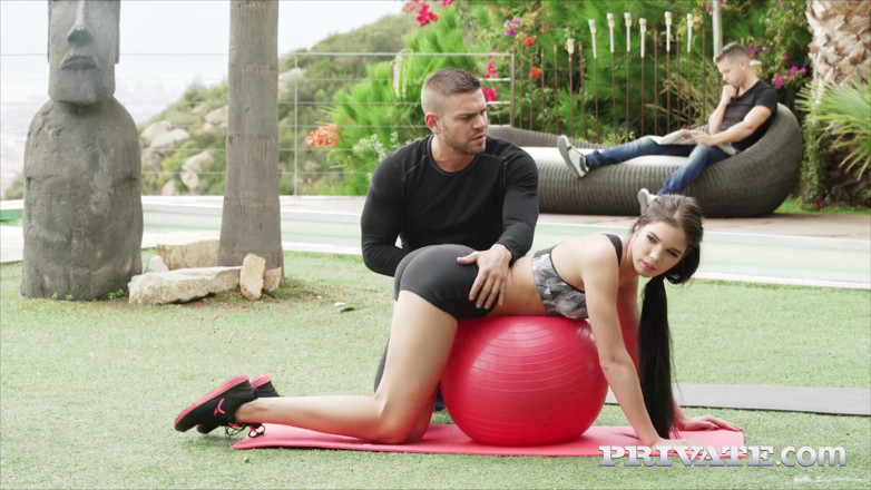 Private.com: Russian Lovenia Lux is searching for a hardcore personal trainer