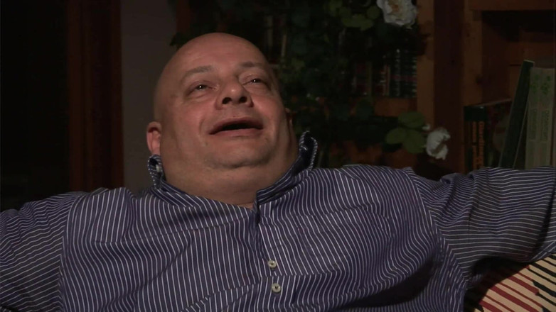 Lesbian Illusion: 两个热辣性感的丰满女同性恋熟女用假阳具自慰她们的阴户并玩69式互舔