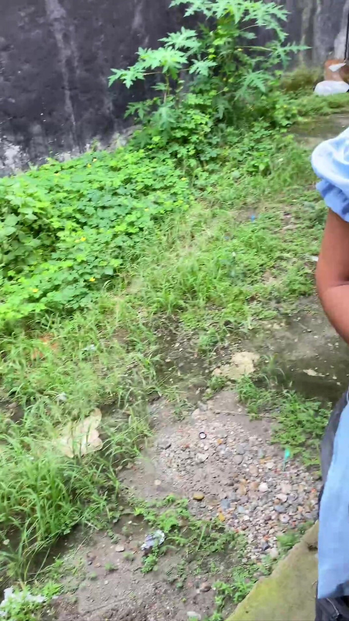 EMY_AND_JONH: 후장 아파트에서 이웃과 협상 1부