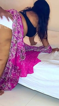 Indian Hot Wife Affair with Maid Guy When Her Husband Go to Office She Fuck the Maid Guy on Bed Cowgirl