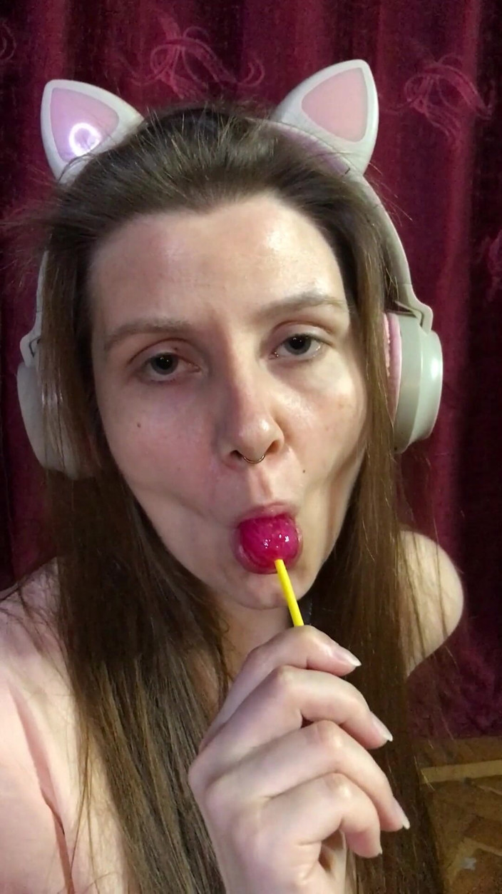 Lovessie: Ажурні колготки та навушники - lovessie