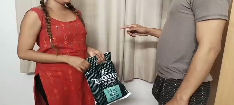 Fulki: Desi ragazza è venuta a fare la camicetta poi è successo