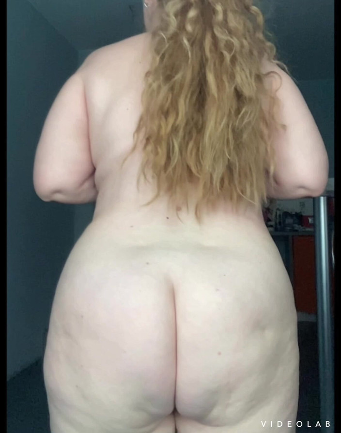 VikkiGeorgia: Culo gordo de cerca