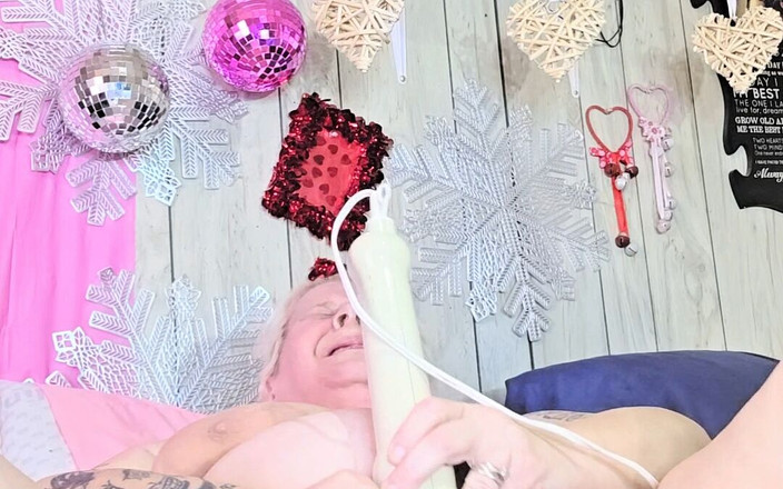 HerculesnVENUS: Testa o coda questa puttana grossa che va a sborrare