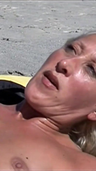 Hard Fuck for a MILF on the Bitch: Exhibitions Top Hard Sex