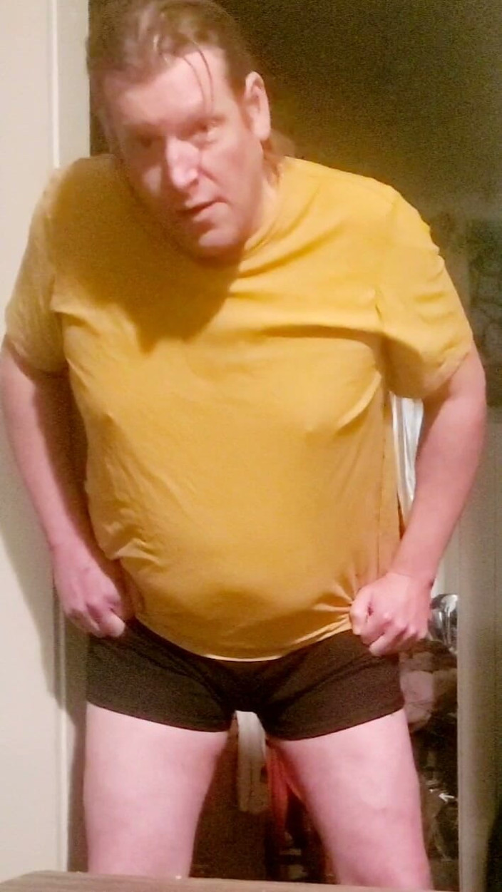 Lee Przybylowicz: Lee Przybylowicz exhibe son camel toe